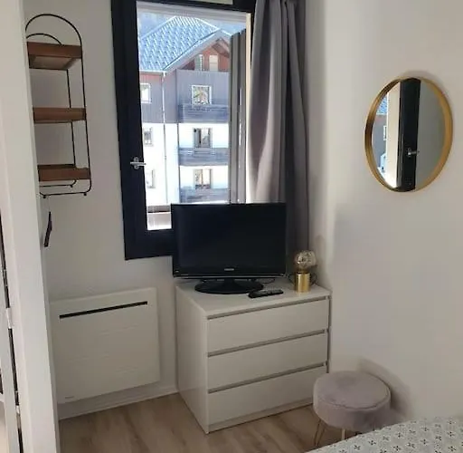 Superbe 2 Pieces, Centre Vue Mont-blanc Avec Balcon Et Parking Gratuit * Chamonix