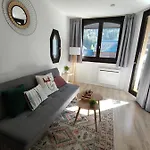 Superbe 2 Pieces, Centre Vue Mont-blanc Avec Balcon Et Parking Gratuit